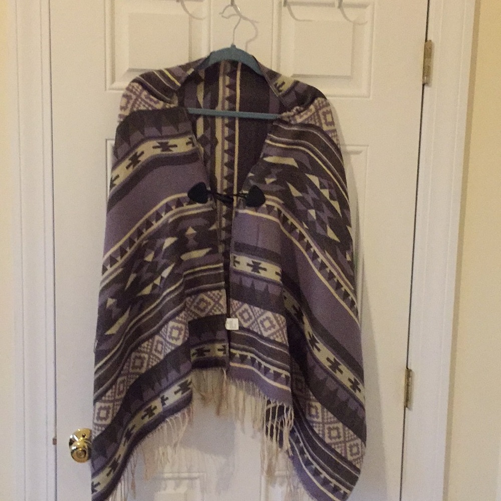 - ✨✨Classy Vintage/ Aztec Fall  poncho 💫💫